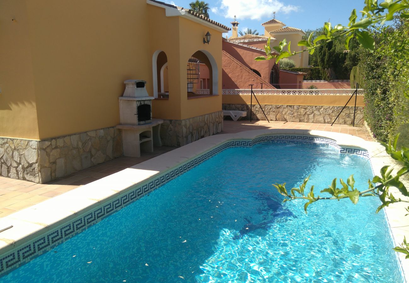 Chalet en Denia - Villa Lletxola con piscina privada