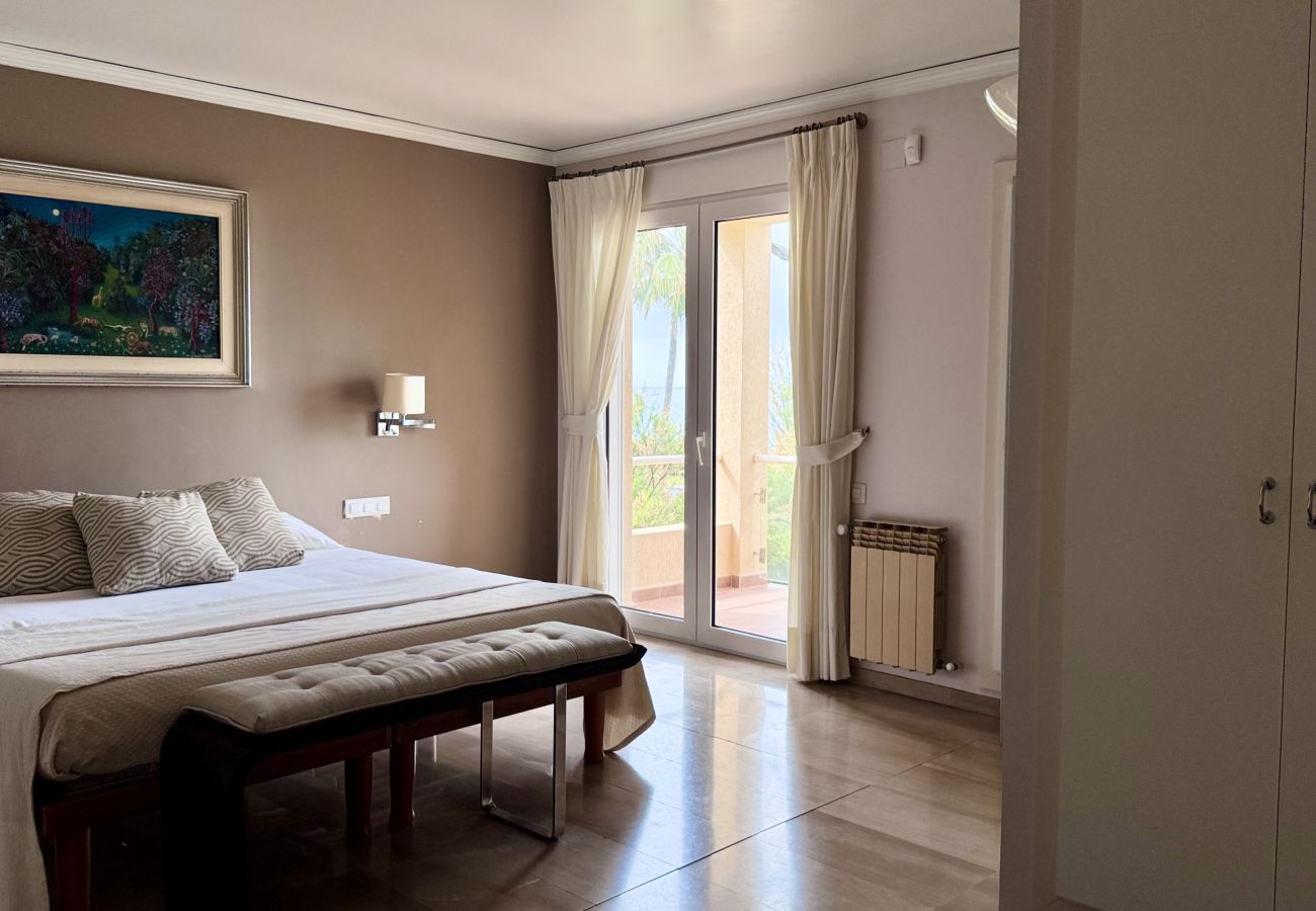 Villa en Denia - VILLA PRIMERA LINEA  LM-080