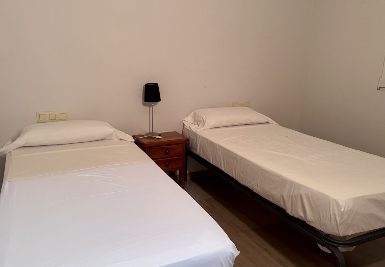 Villa en Denia - VILLA PRIMERA LINEA  LM-080