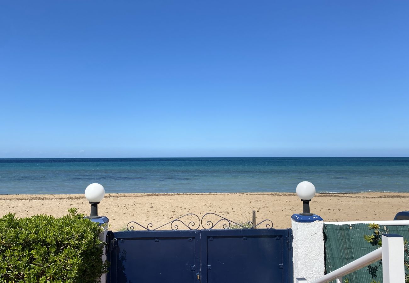 Ferienwohnung in Denia - MEDINA MOLINS - primera linea VYB  