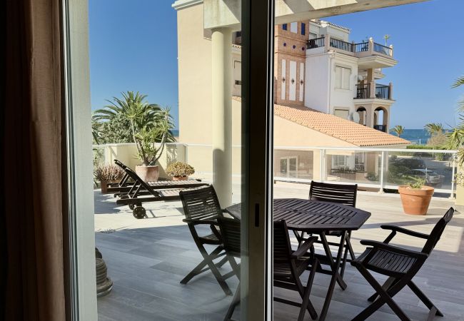 Ferienwohnung in Denia - CARLTON 5 Erste Strandreihe mit großer Terrasse Ferienwohnung in Denia - CARLTON 5 Erste Strandreihe mit großer Terrasse