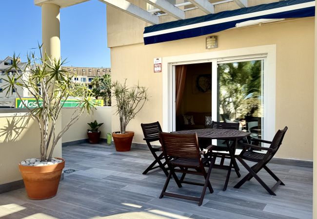 Ferienwohnung in Denia - CARLTON 5 Erste Strandreihe mit großer Terrasse Ferienwohnung in Denia - CARLTON 5 Erste Strandreihe mit großer Terrasse