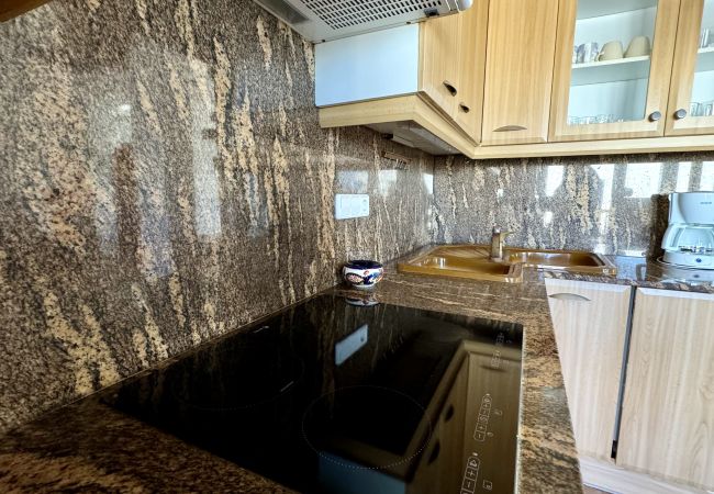 Apartment in Denia - CARLTON 131 beachfront, large terrace Apartment in Denia - CARLTON 131 beachfront, large terrace