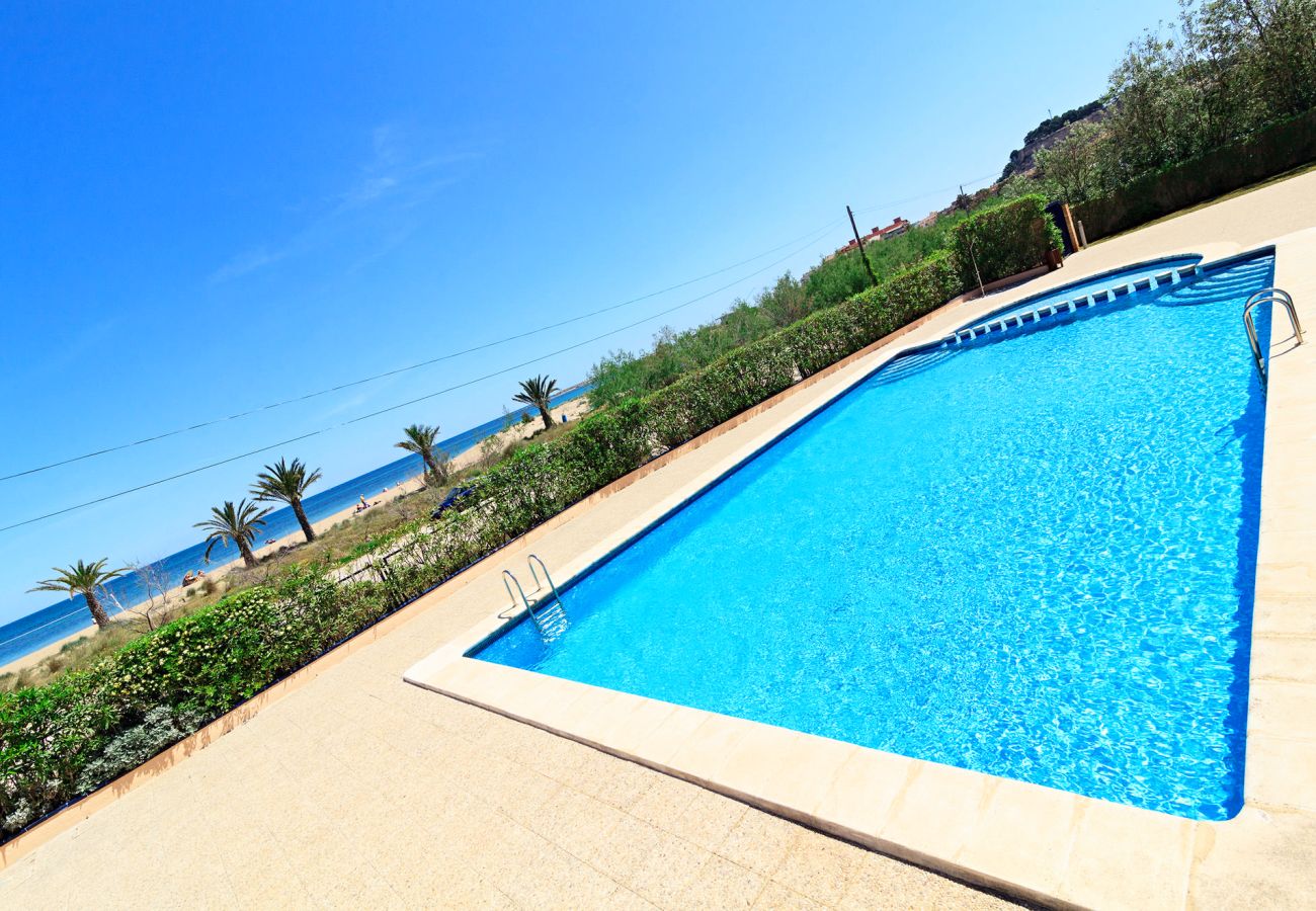 Apartment in Denia - CARLTON 131 beachfront, large terrace