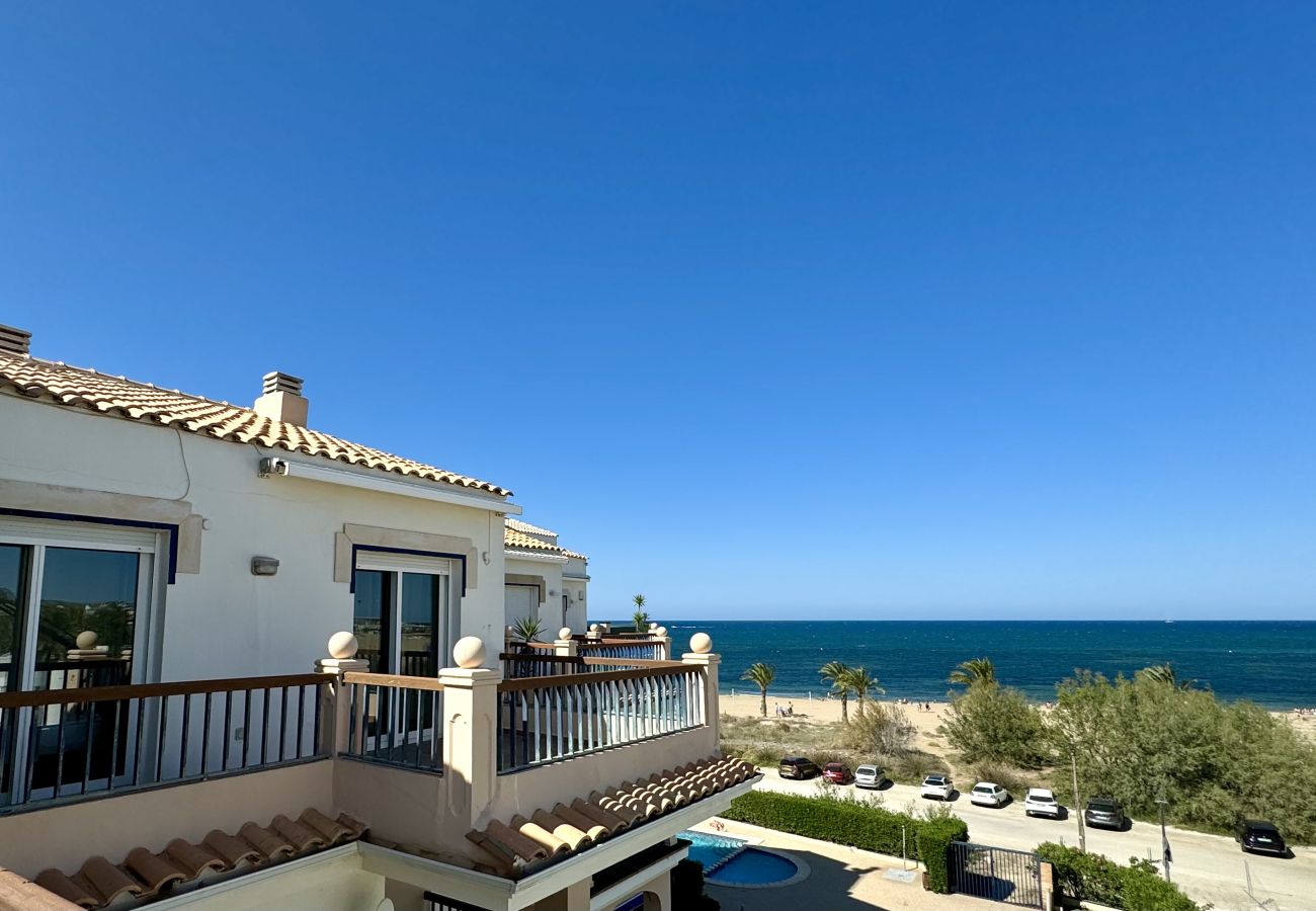 Apartment in Denia - CARLTON 131 beachfront, large terrace