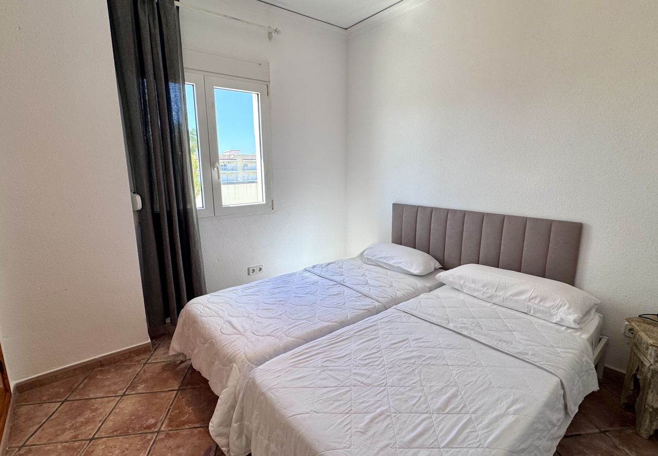 Apartment in Denia - CARLTON 131 beachfront, large terrace