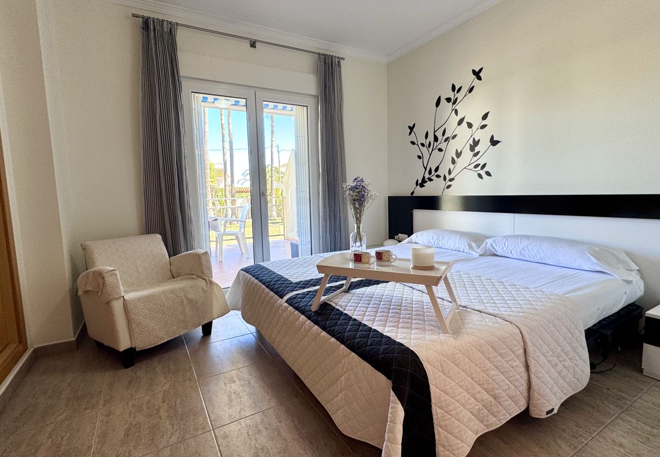 Apartment in Denia - Marivent 3 hab VYB LM -053