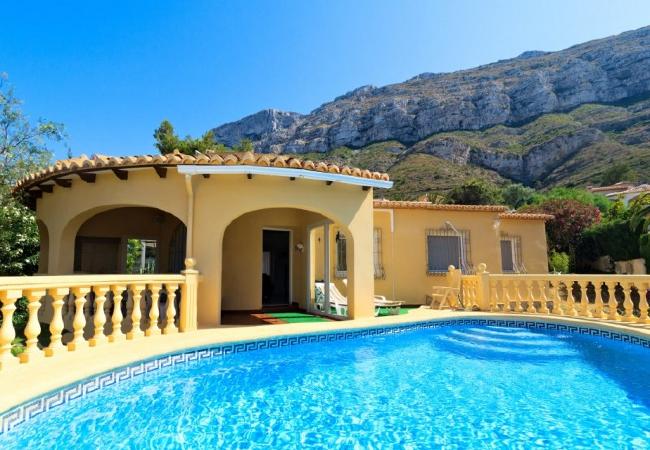 Вилла на Дения / Denia - Villa Canoa-3-d vistas al mar , piscina MT003